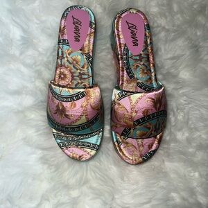 Liliana slides